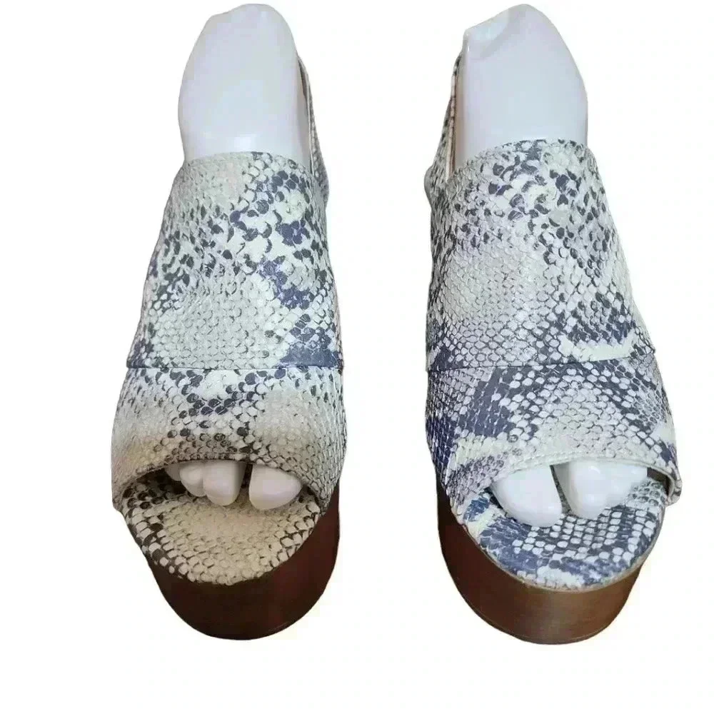 Qupid Sling Back Chunky Platforms. Size 7